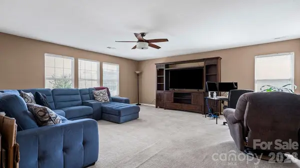 5597 Hammermill DR, Harrisburg, NC 28075