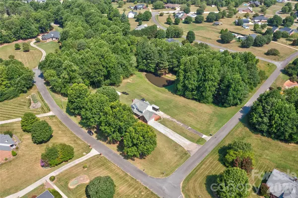 3010 Eaker DR, Cherryville, NC 28021