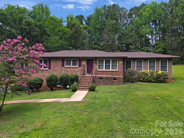 2171 Emma CIR, Lancaster, SC 29720