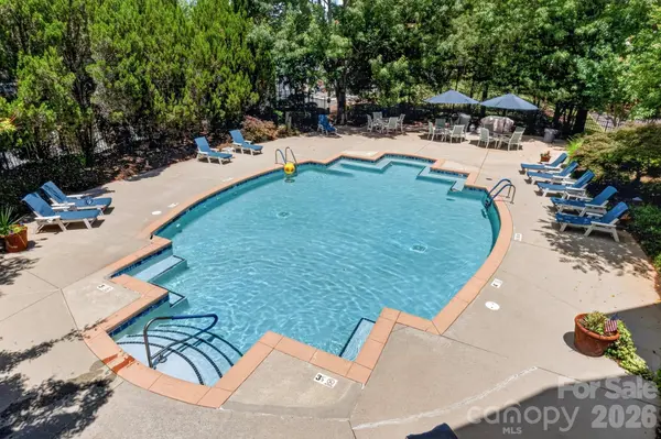 637 Williamson RD #205, Mooresville, NC 28117