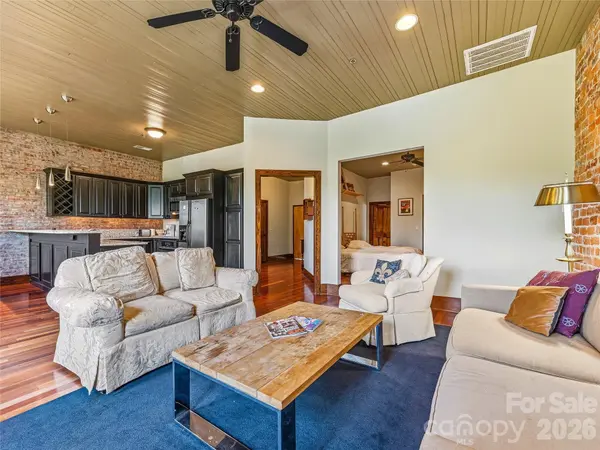 33 Patton AVE #301, Asheville, NC 28801