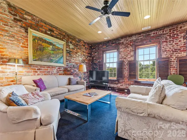 33 Patton AVE #301, Asheville, NC 28801