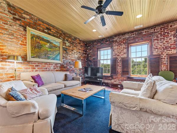 33 Patton AVE #301, Asheville, NC 28801