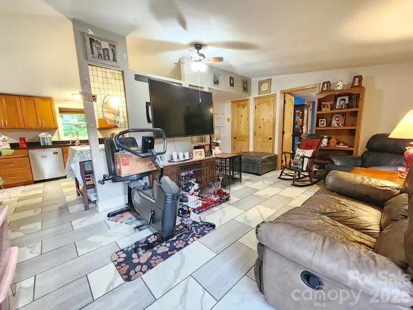 345 Hyatt ST, Waynesville, NC 28786
