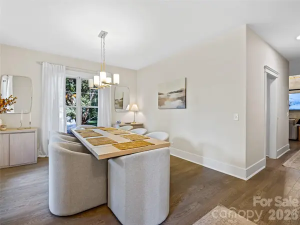 1513 Kentmere LN, Asheville, NC 28803