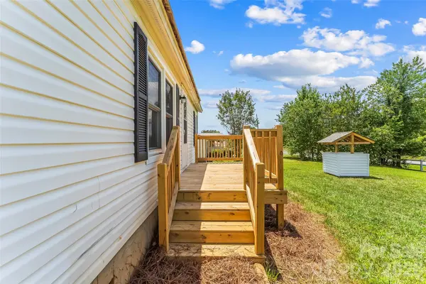 7439 US 64 HWY, Morganton, NC 28655