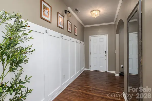2643 Swamp Chestnut Oak DR, Gastonia, NC 28056