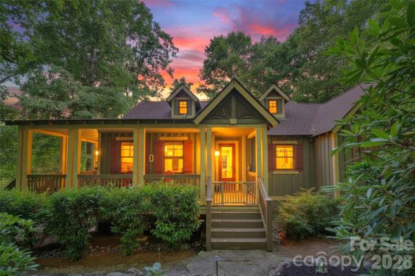 325 Hedgewood DR, Tuckasegee, NC 28783