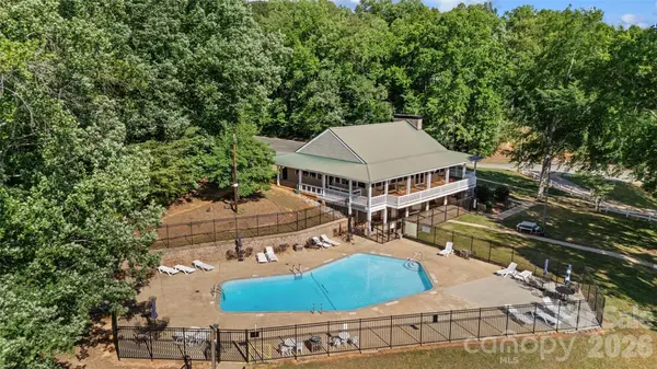 138 Woodline DR, Troy, NC 27371
