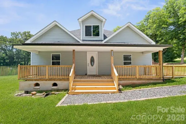 1820 N Hewitt AVE, Newton, NC 28658