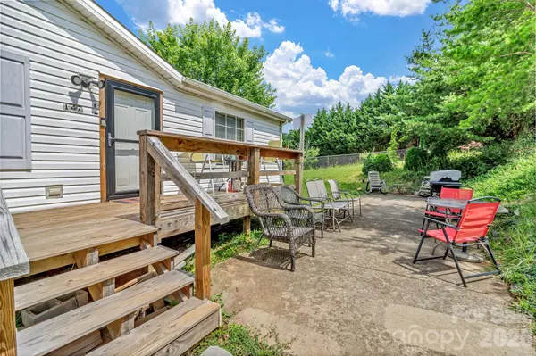 147 High Valley Estates DR, Alexander, NC 28701