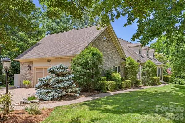 1005 Windsor DR, Asheville, NC 28803