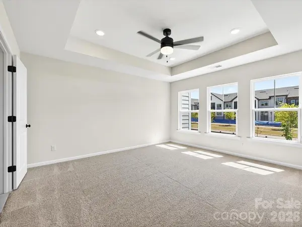 10024 Mamillion DR, Huntersville, NC 28078