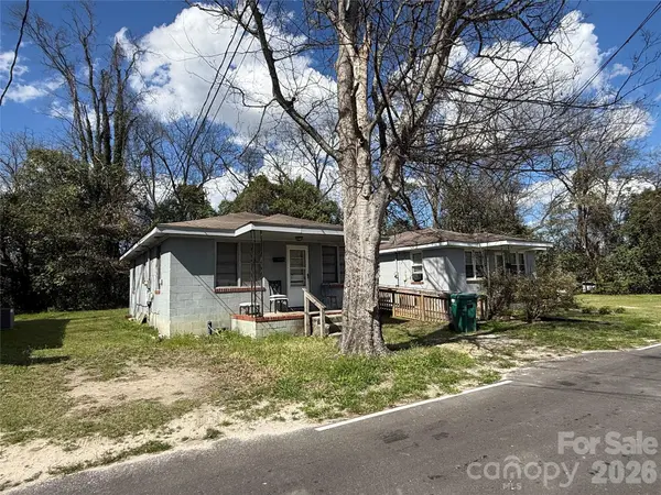 116/122/124/126 Godfrey ST, Cheraw, SC 29520
