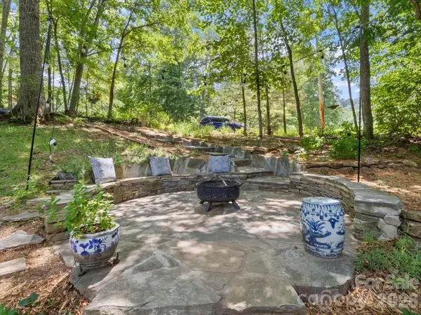 1355 Moonshine Mountain RD #32, Burnsville, NC 28714