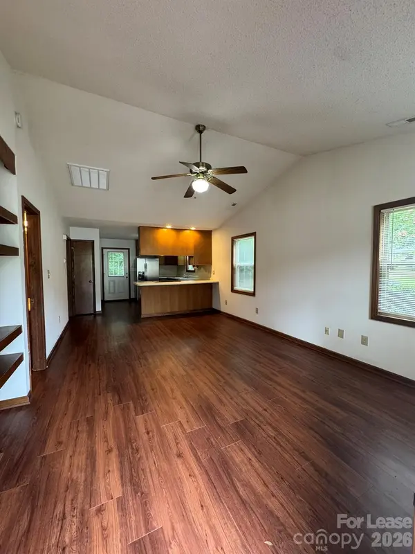 107 Bogey LN, Mooresville, NC 28117