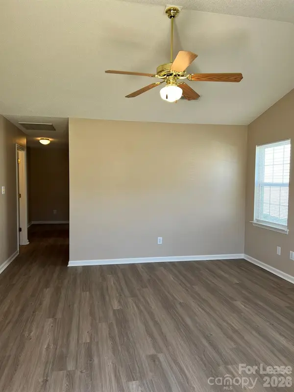 162 Springwood LN, Mooresville, NC 28117