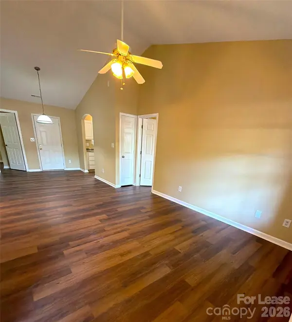 9329 Kendall DR, Charlotte, NC 28214