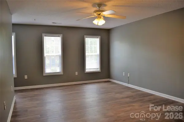 113 Steam Engine DR #203, Mooresville, NC 28115