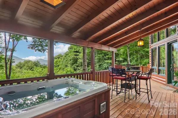 157 Kanusati TRL, Maggie Valley, NC 28751