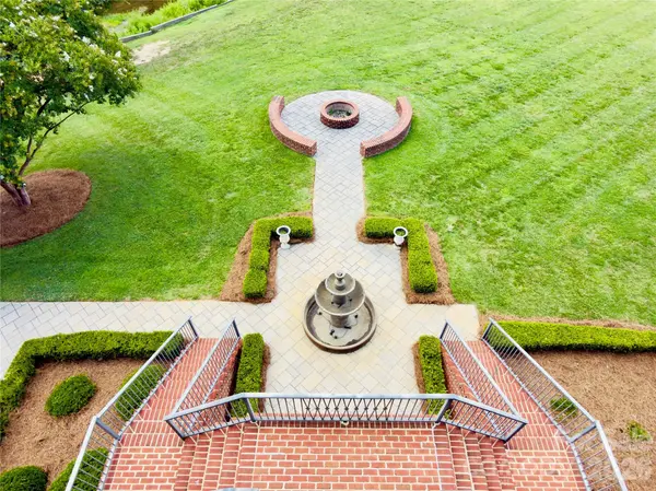 18632 Nantz RD, Cornelius, NC 28031