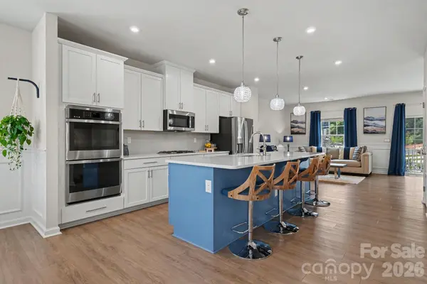 521 Moondance DR, Gastonia, NC 28054