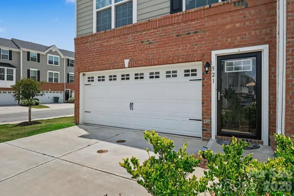 521 Moondance DR, Gastonia, NC 28054