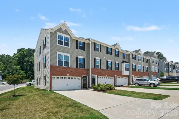 521 Moondance DR, Gastonia, NC 28054