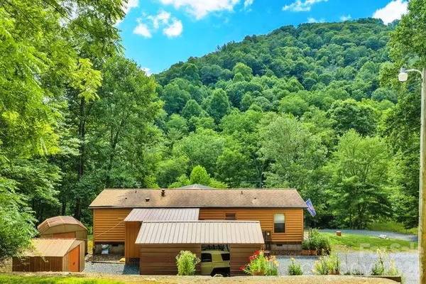 488 Wards Branch RD, Sugar Grove, NC 28679