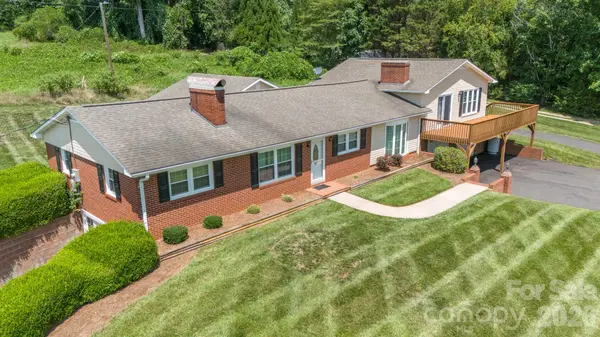 2053 Boiling Springs RD, Purlear, NC 28665