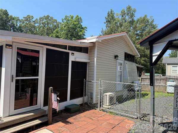 106 Anchor CT #H93, Mount Gilead, NC 27306