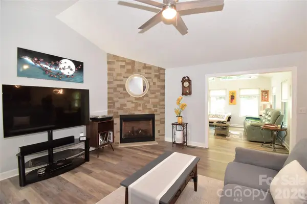 302 Watson RD, Arden, NC 28704