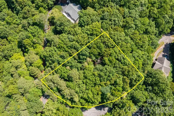 50 Cedar DR, Mills River, NC 28759