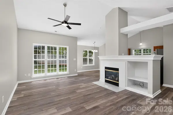 1048 Sandy Point DR SW, Concord, NC 28025