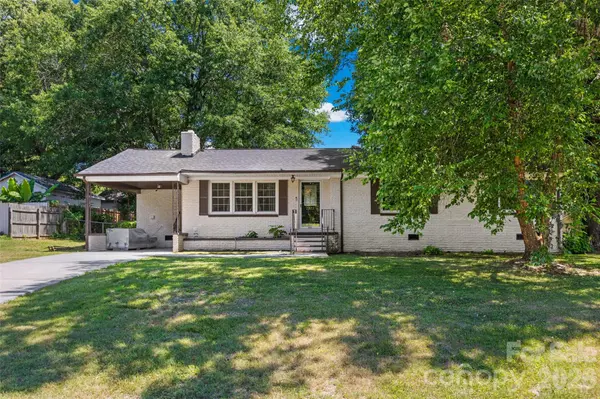 2323 Hedgewood CIR, Gastonia, NC 28052