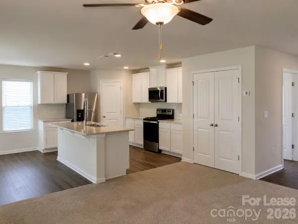 9201 Creedmore Hills DR, Charlotte, NC 28214