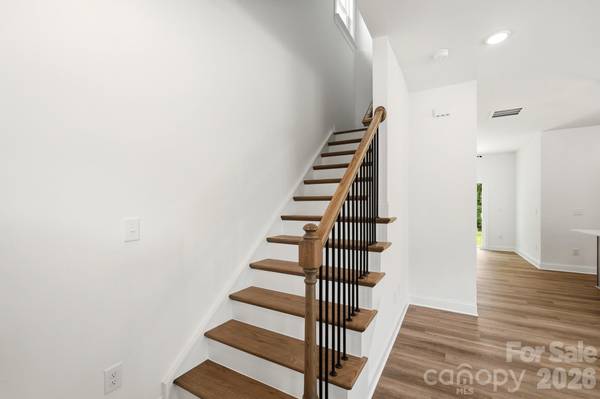 116 7th AVE SE, Hickory, NC 28602
