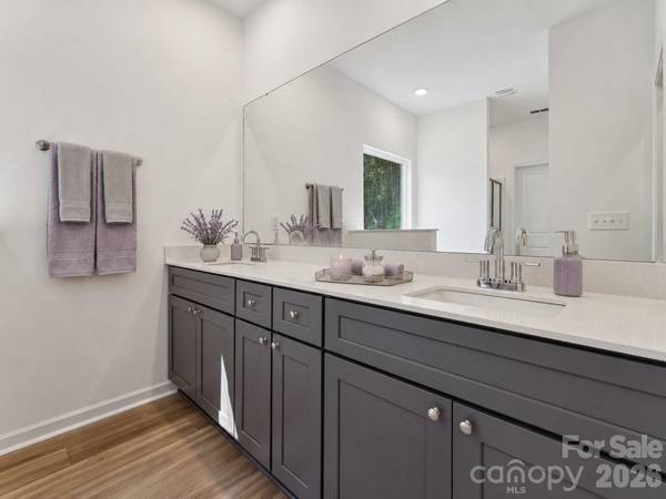 1165 Stoneglen DR #30, Granite Quarry, NC 28146