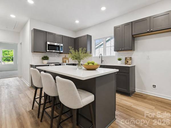 1165 Stoneglen DR #30, Granite Quarry, NC 28146