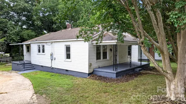 216 W Shannonhouse ST, Shelby, NC 28152