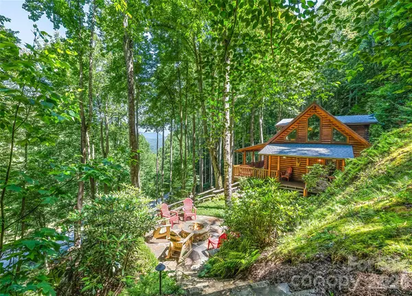 26 Tawodi TRL, Maggie Valley, NC 28751