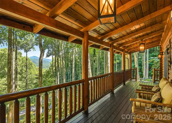 26 Tawodi TRL, Maggie Valley, NC 28751