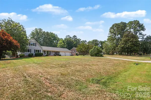 220 Roger DR, Salisbury, NC 28147