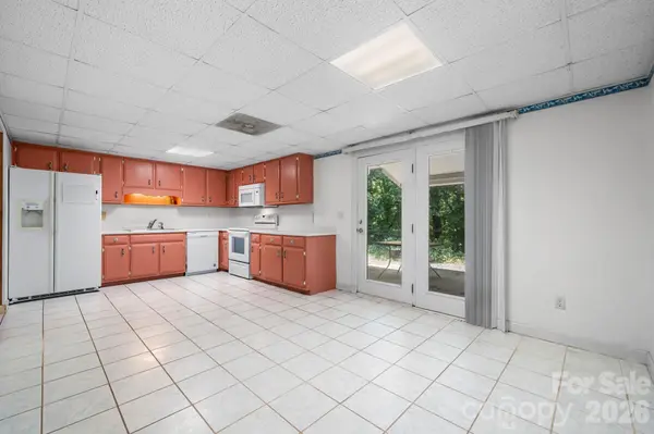 75 Laurelwood DR #97, Marion, NC 28752