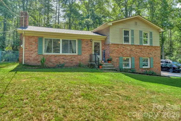 1199 Deer Park Lake RD, Spruce Pine, NC 28777
