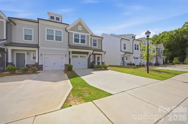 2037 Crooked Oak LN, York, SC 29745