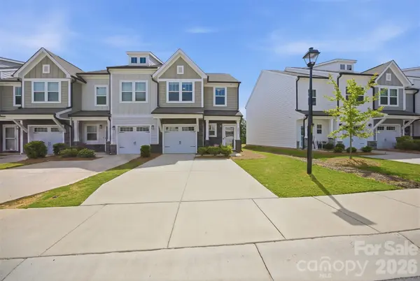 2037 Crooked Oak LN, York, SC 29745