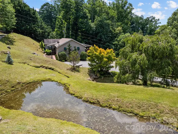 412 Gaddy HTS, Waynesville, NC 28786
