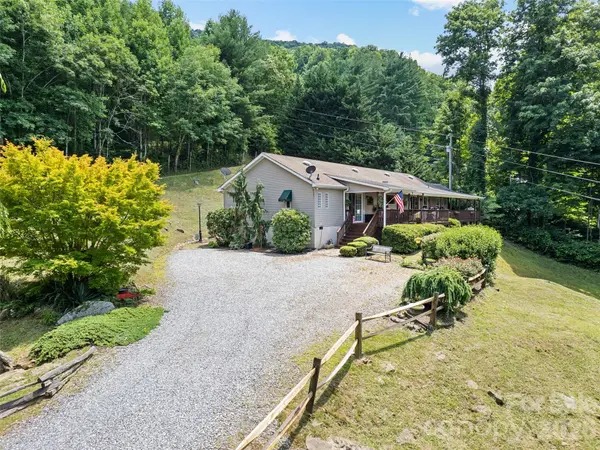 412 Gaddy HTS, Waynesville, NC 28786