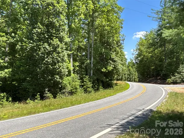 2006 Piedmont RD, Morganton, NC 28655